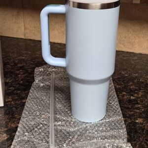 40 oz Insulated Tumbler with Handle & Straw – Light Blue